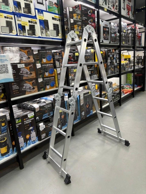 Producto - Escalera plegable 4x3