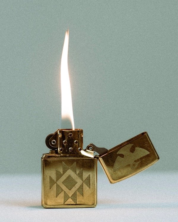 Producto - Thunderbird Zippo