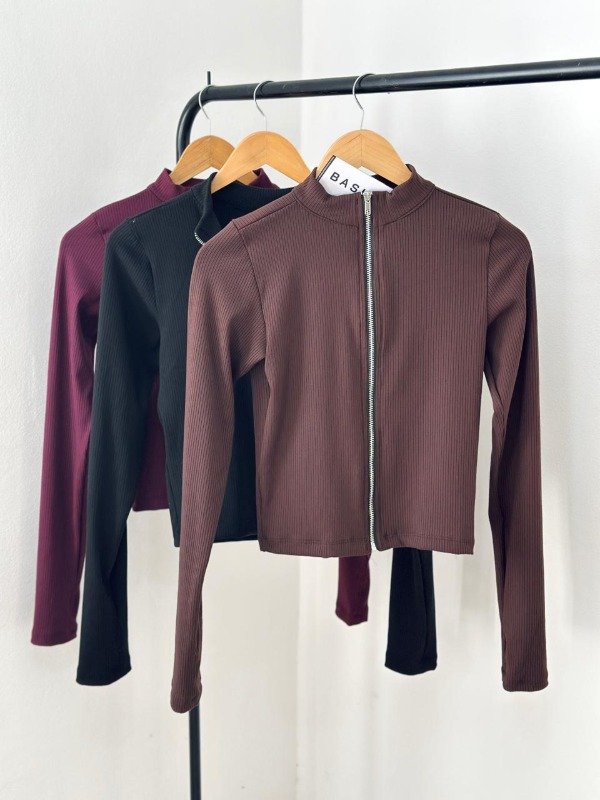 Producto - Remera Asia chocolate