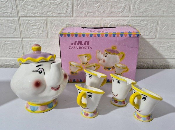 Producto - juego Tetera y 4 pocillos Bella y Bestia