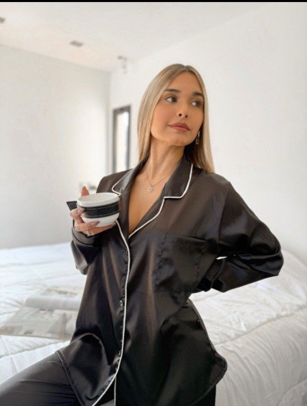 Producto - Camisero de satén negro
