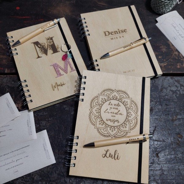 Producto - Cuaderno A5 con tapa de madera diseño personalizado - 11