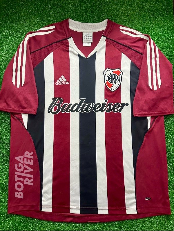 Producto - CAMISETA MARCELO GALLARDO TRICOLOR 2005 - (XL)