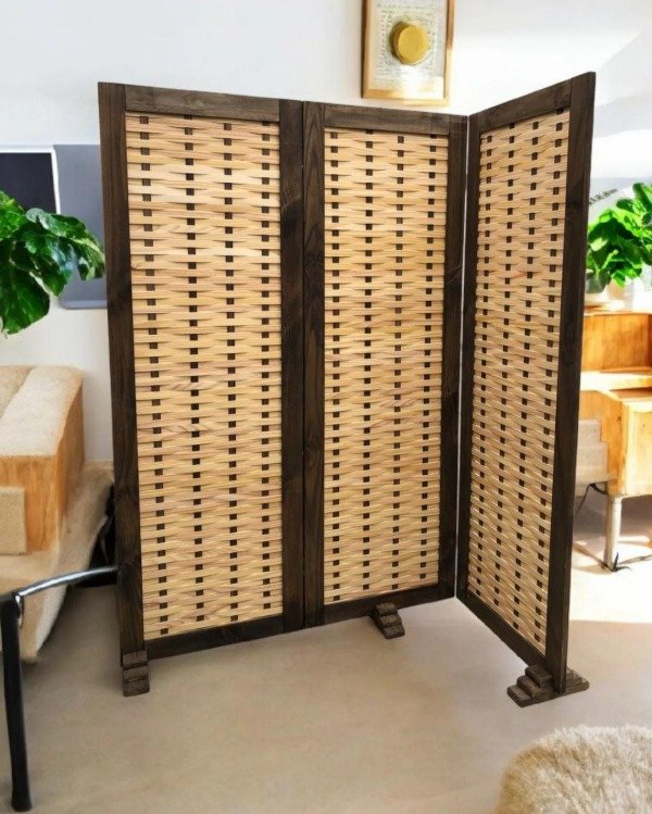 Producto - Biombo trenzado combinado con bases de apoyo
