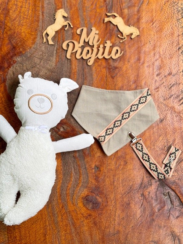 Producto - Babero Guardapampa Beige + porta chupete