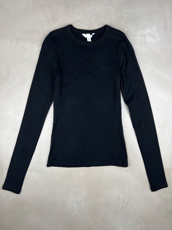 Producto - Essential Black T-Shirt - 0