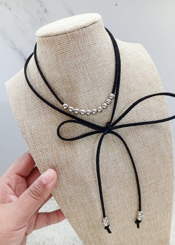 Producto - Lazo negro bolitas