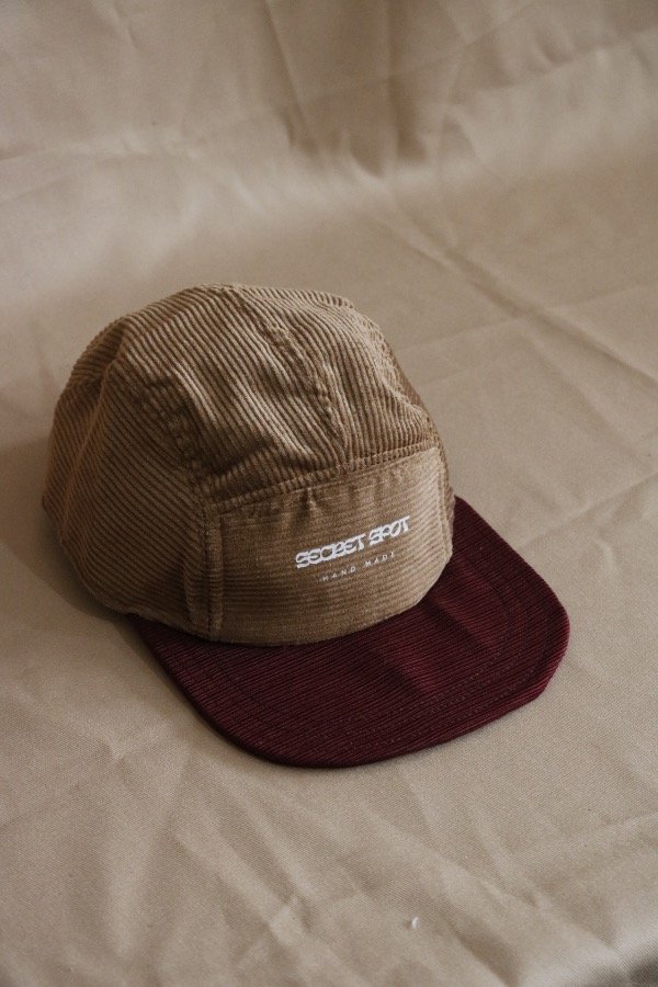 Producto - Gorra corderoy marron y bordo