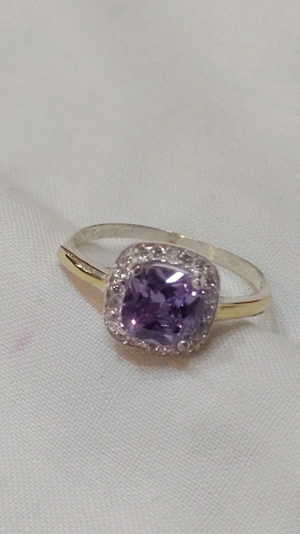 Producto - Anillo de Plata 925 y oro piedra central cuadrada grande