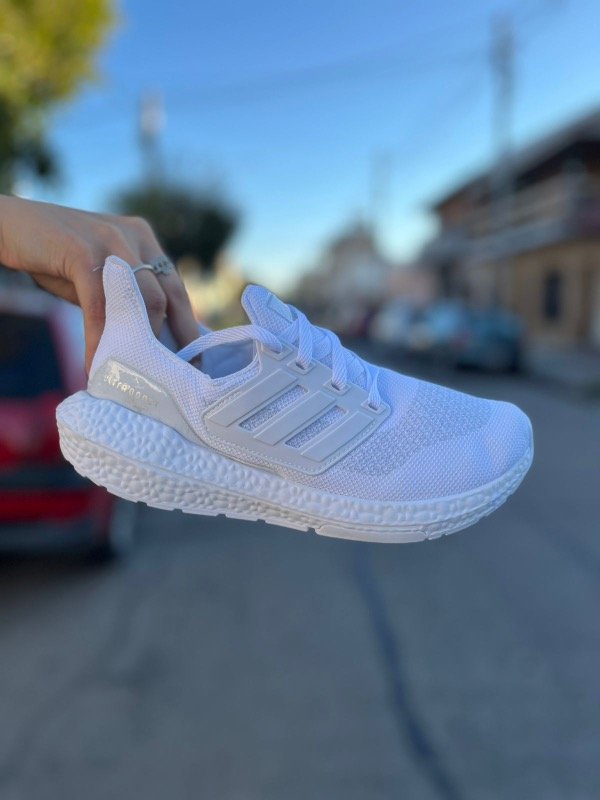Producto - Ultraboost white