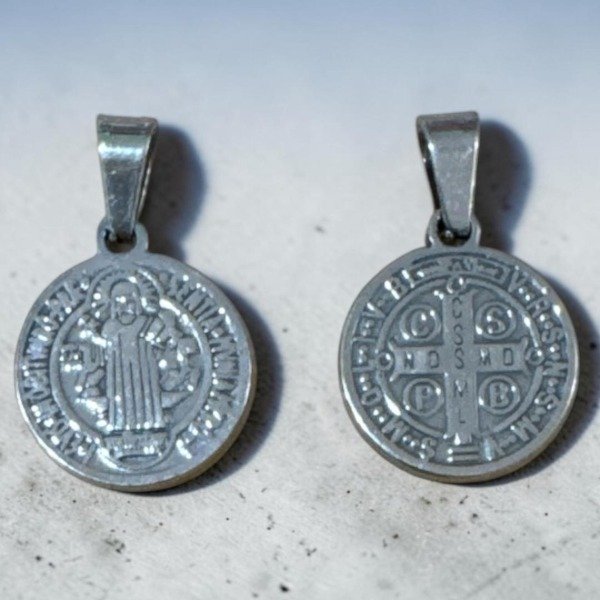 Producto - MEDALLA DE ACERO QUIRURJICO - SAN BENITO - 1