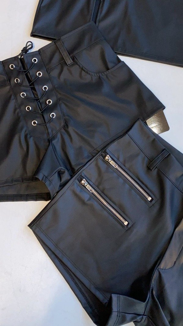 Producto - SHORT ENGOMADO 4 CIERRES