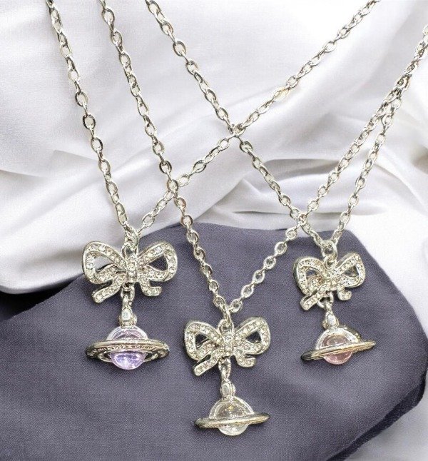Producto - COLLAR SATURNO VIVIENNE WESTWOOD CON MOÑO STRASS