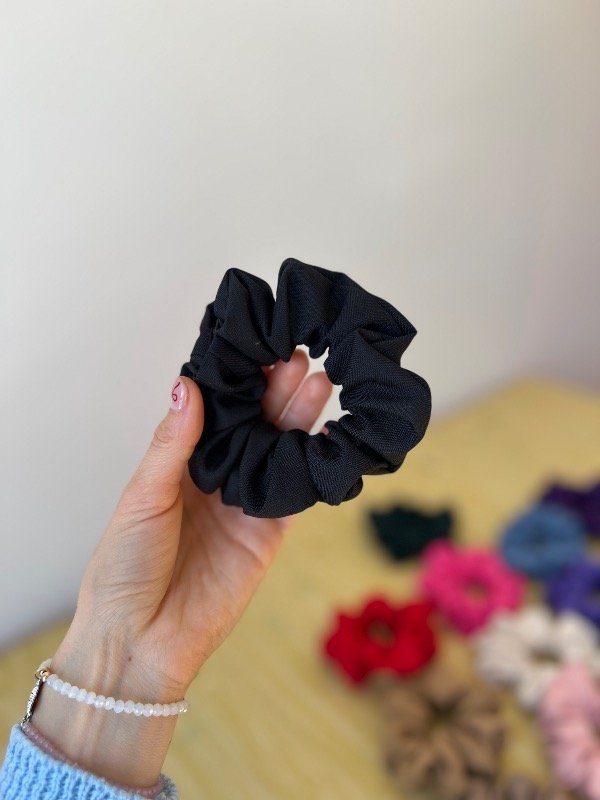 Producto - Scrunchie tropical negro - 0