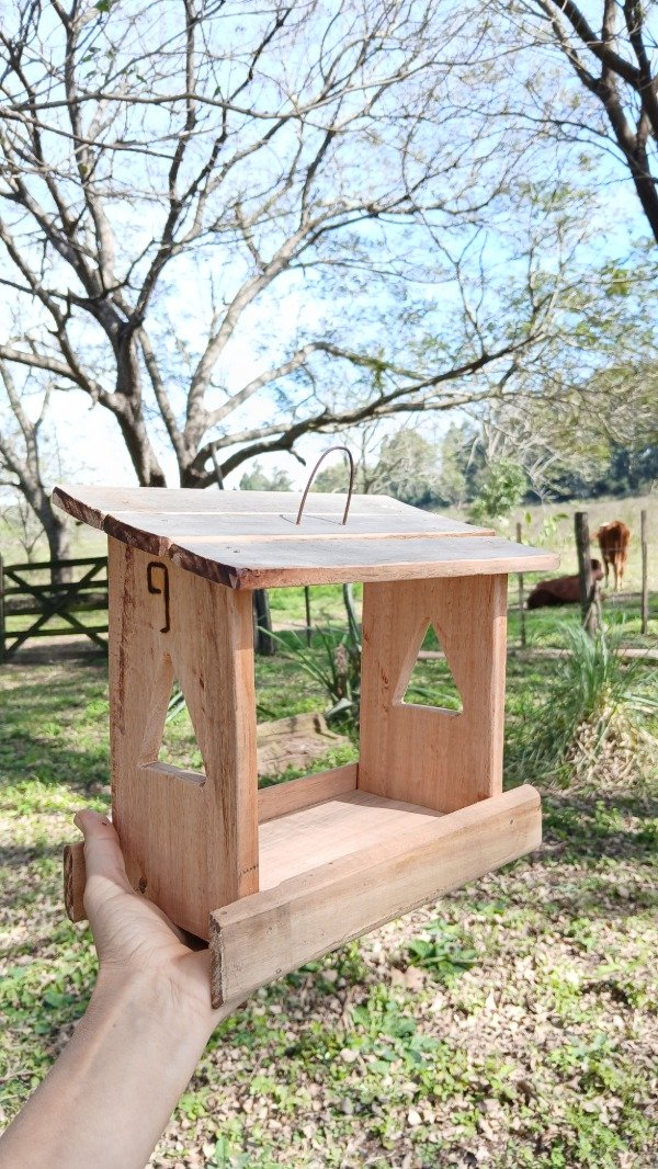 Producto - Comedero rustico colgante ( CRC 001)