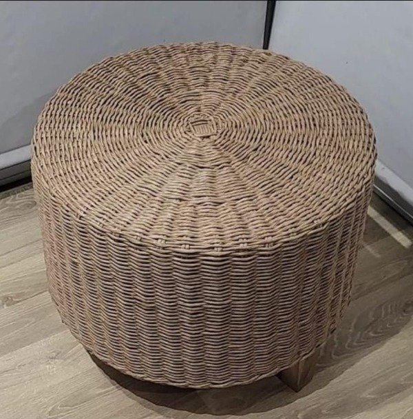 Producto - Puff en Fibra de Kraft con Patas