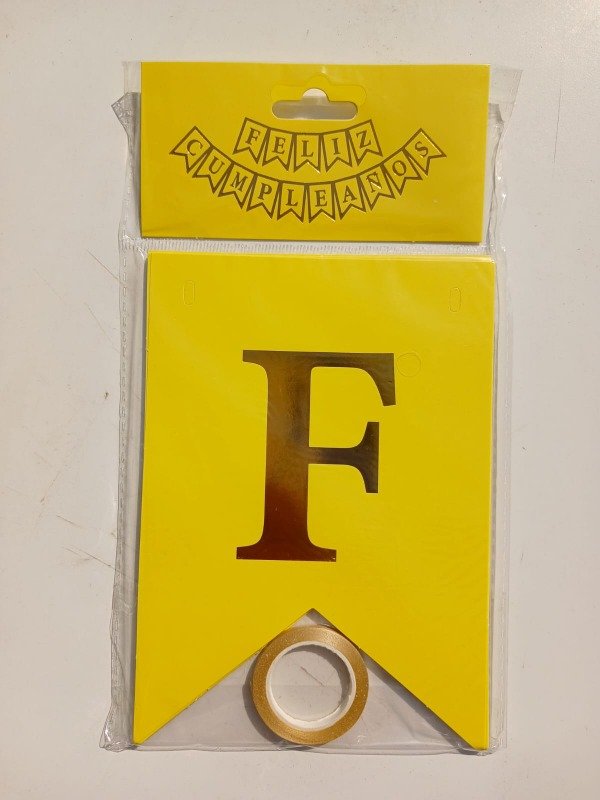 Producto - Banderín Liso "FC" Amarillo