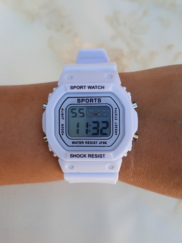 Producto - Reloj Kendall digital blanco
