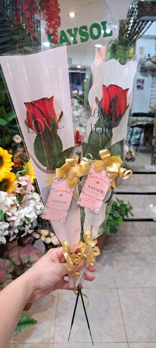 Producto - PIMPOLLO DE ROSA CON BRILLOS