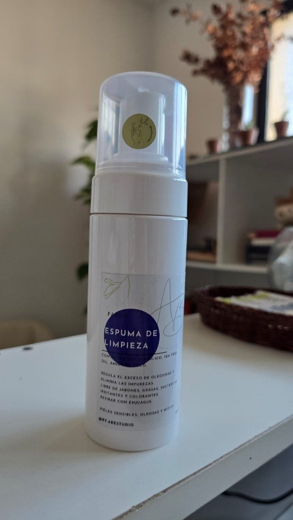 Producto - Espuma de limpieza facial 125 ml