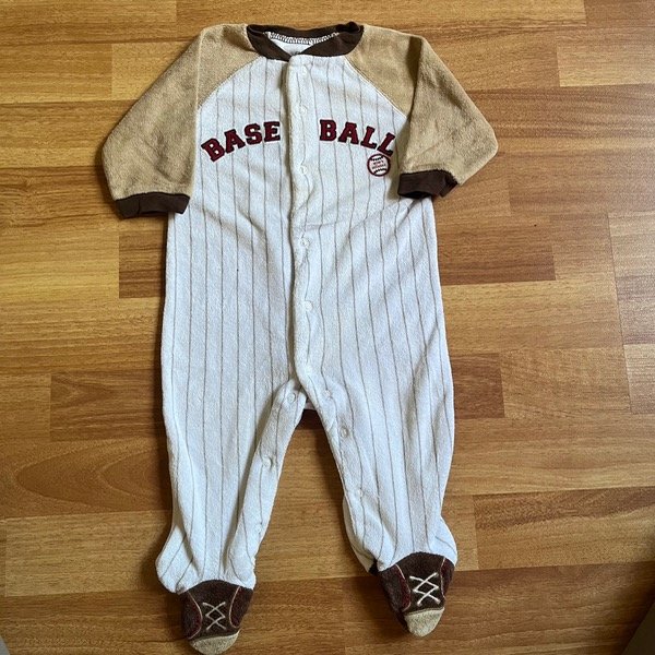 Producto - Enterito Carters Towel Baseball 6M