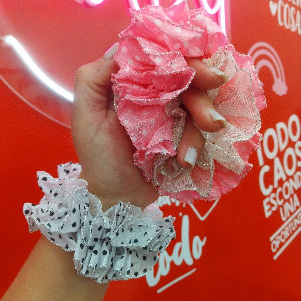 Producto - Scrunchie Luna