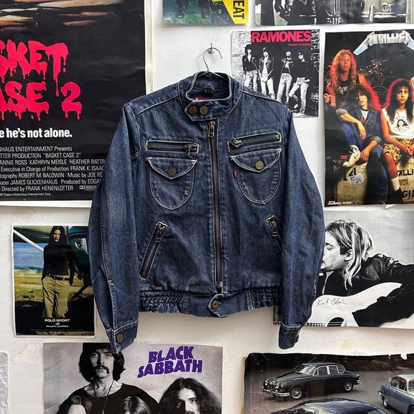 Producto - 2000s Campera Levis