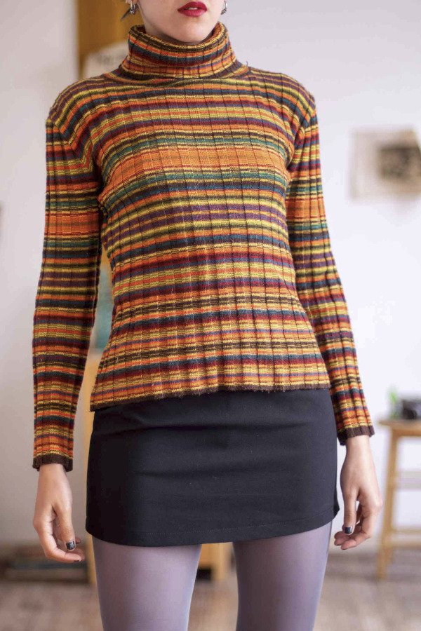 Sueter Orange Lines Talle: L-