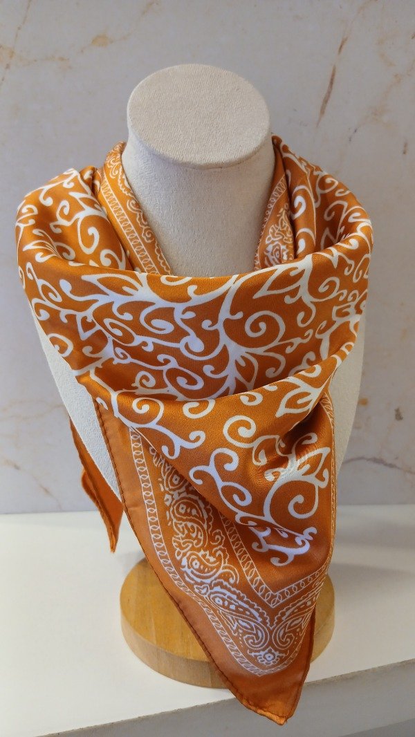 Producto - Pañuelo búlgaro