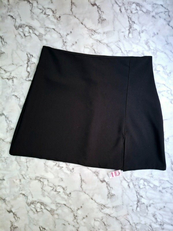 Producto - Pollera sastrero