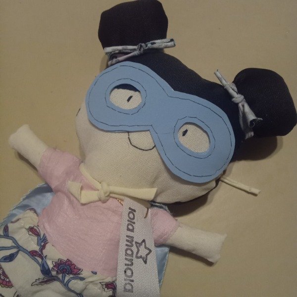 Producto - muñeca heroína Cele