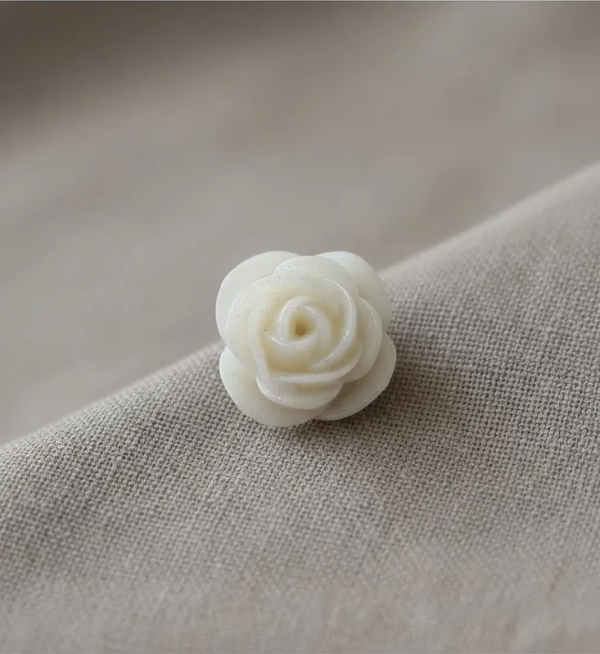 Producto - Prendedor Resina Rosa Natural 2 cm