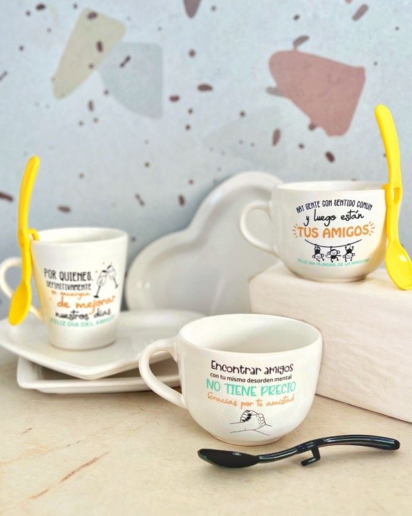 Producto - Kit N1 2 Taz. + 1 Con. + 3 Band. Corazón + 3 Cucharitas