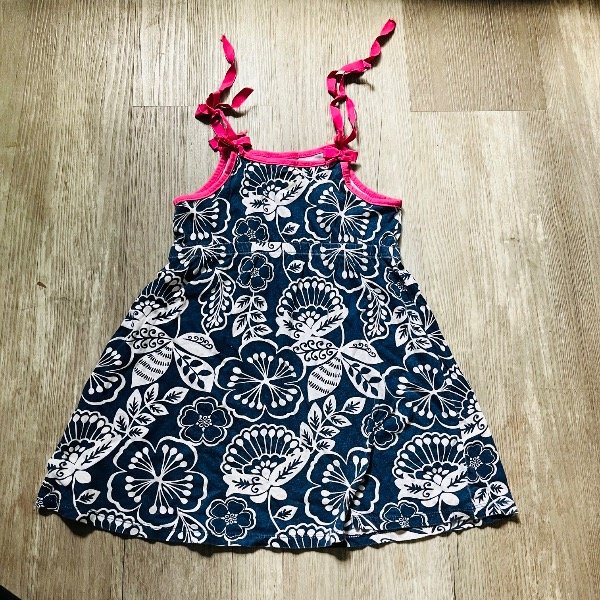 Producto - Solero OldNavy Flores Azules y Fucsia 4A