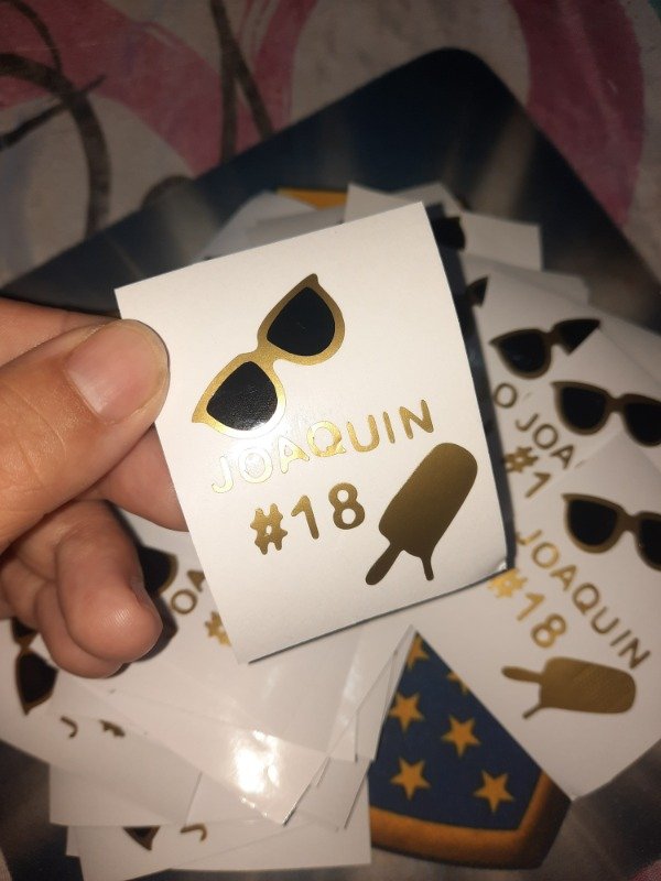 Producto - Stickers personalizados en vinilo metalizado