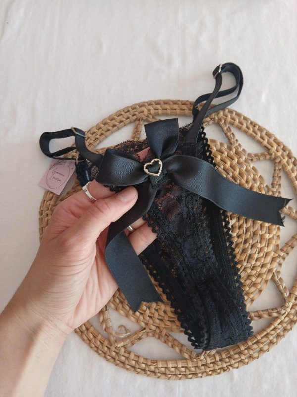 Producto - Less moño negro