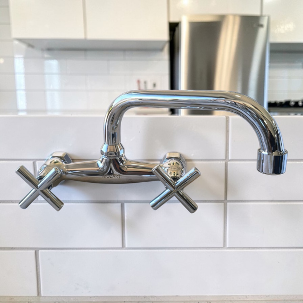 Producto - Griferia de pared dos llaves