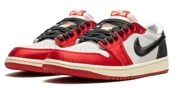 Producto - Air Jordan 1 Low Trophy Room Away