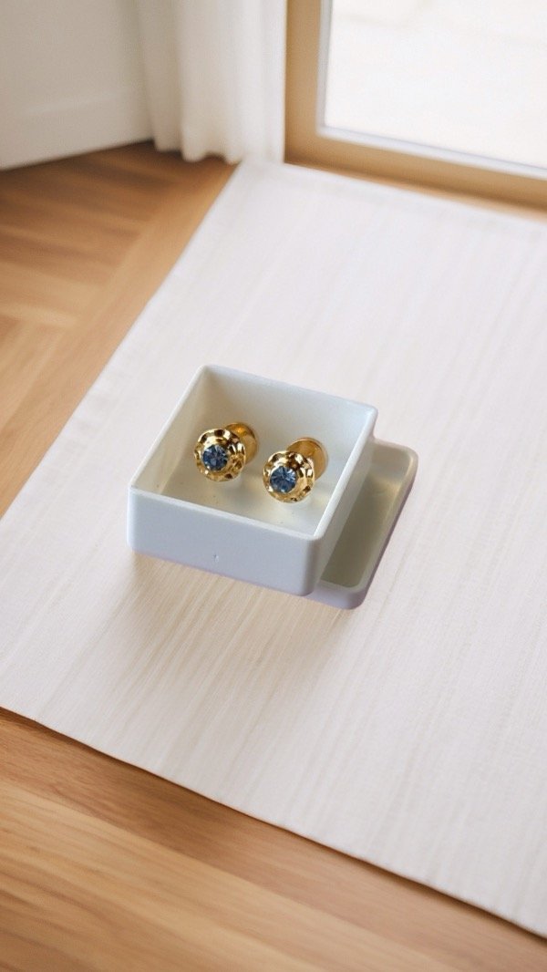Producto - Abridores CH de Oro 18ktes piedra celeste AB10