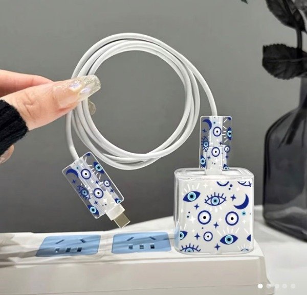 Producto - Protector de cargador + Cable Ojo Turco