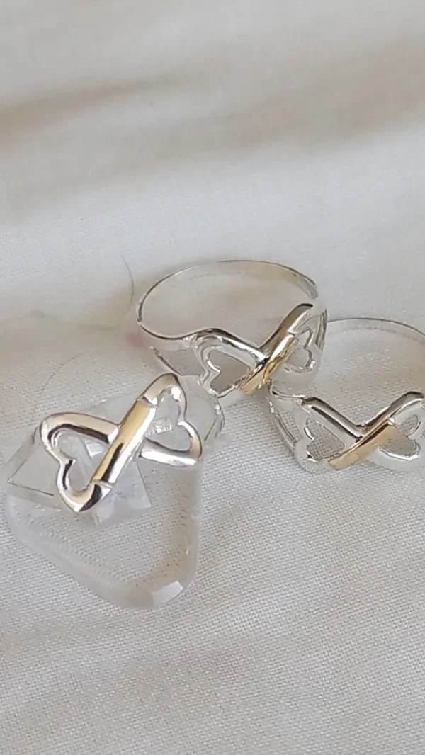 Producto - Anillo de Plata y Oro 2 corazones infinito