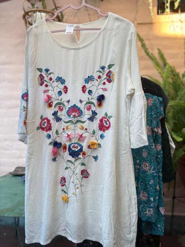 Producto - VESTIDO BORDADO