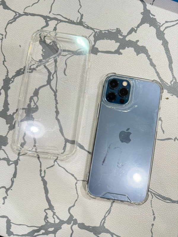 Producto - case transparente reforzada iph 14 pro