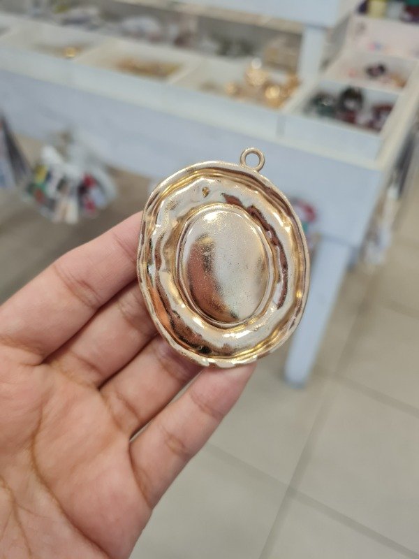 Producto - DIJE DORADO MEDALLON