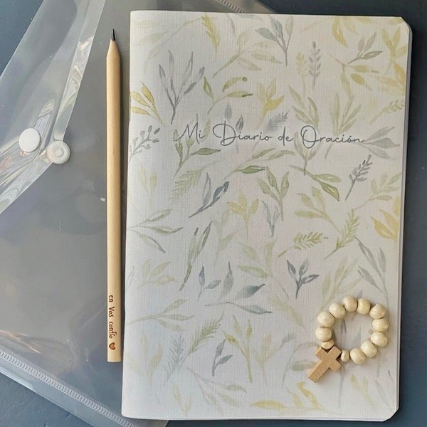 Producto - Set retiro (Cuaderno, denario, lápiz y sobre)