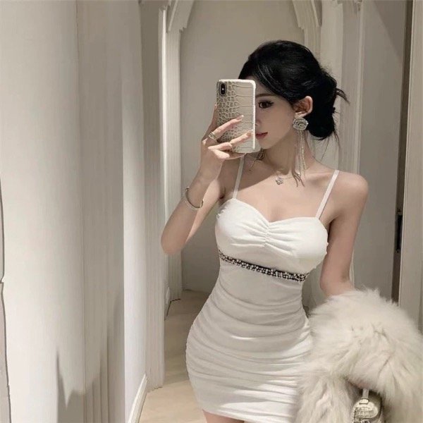 Producto - Vestido blanco con perlas