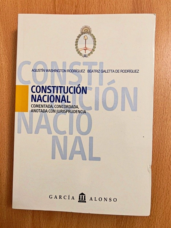 Producto - Constitución comentada.- García Alonso - 1