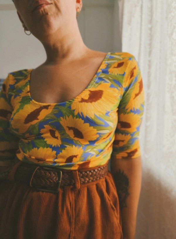 Producto - Remera Tita "Girasoles"