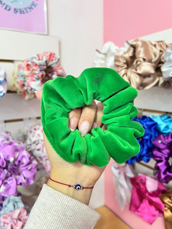 Producto - SCRUNCHIE PLUSH VERDE