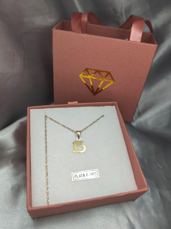 Producto - Conjunto Cadena y Dije Número 5 años Plata 925 y Oro - 0